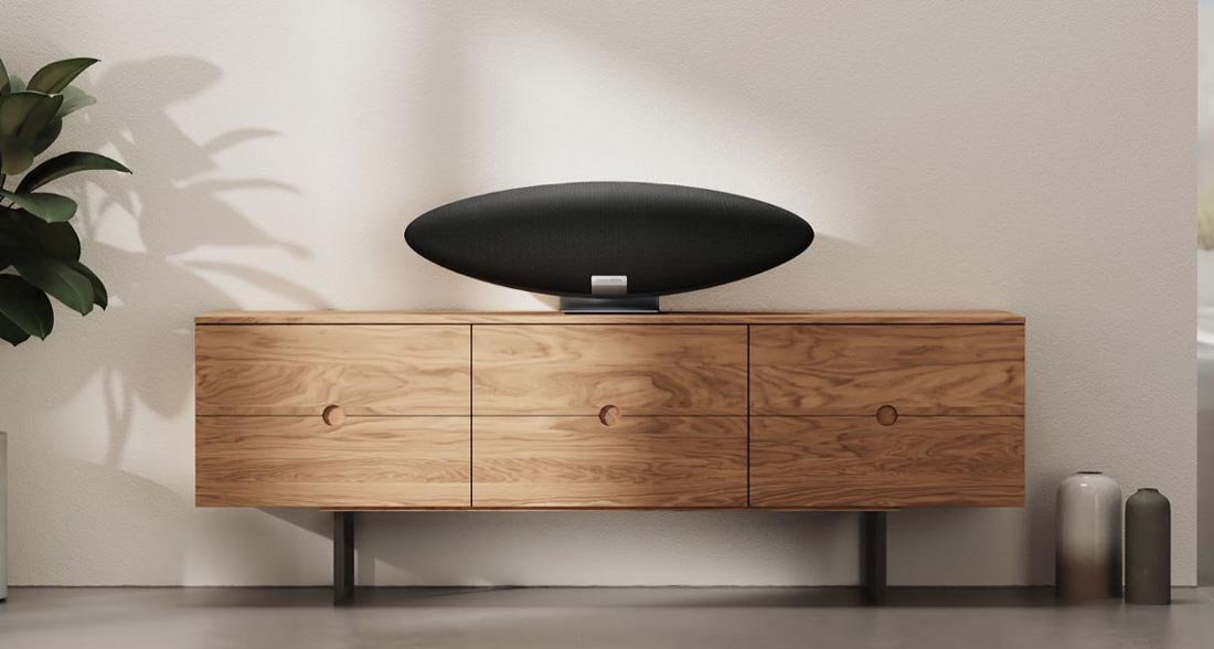 Bowers Wilkins Zeppelin 02