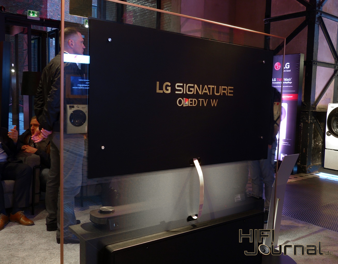 LG Signature W7 4K OLED 08