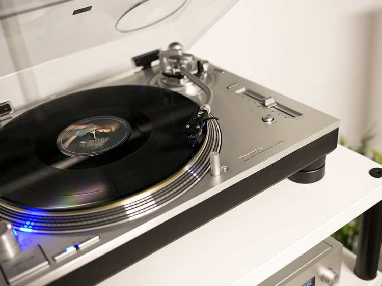 ELAC Uni Fi Serie 07