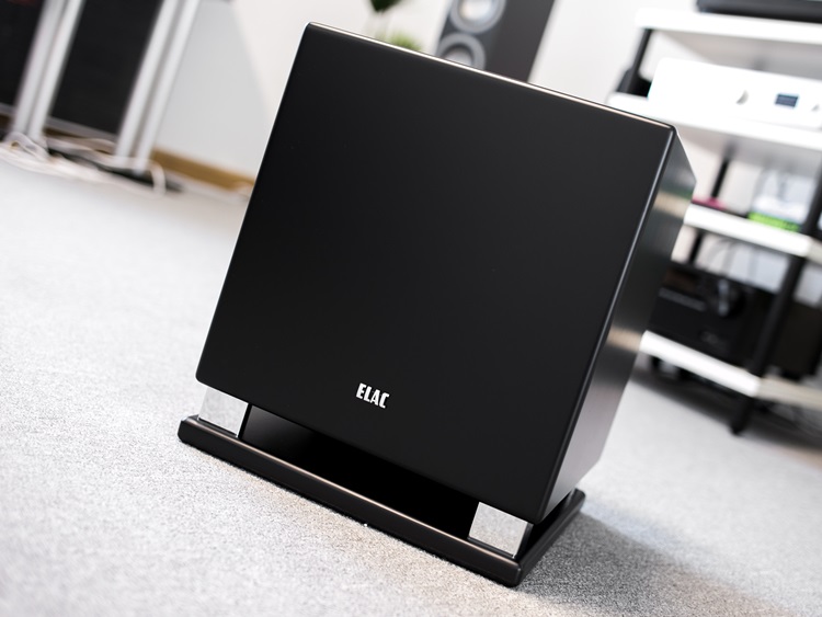 ELAC Uni Fi Serie 09