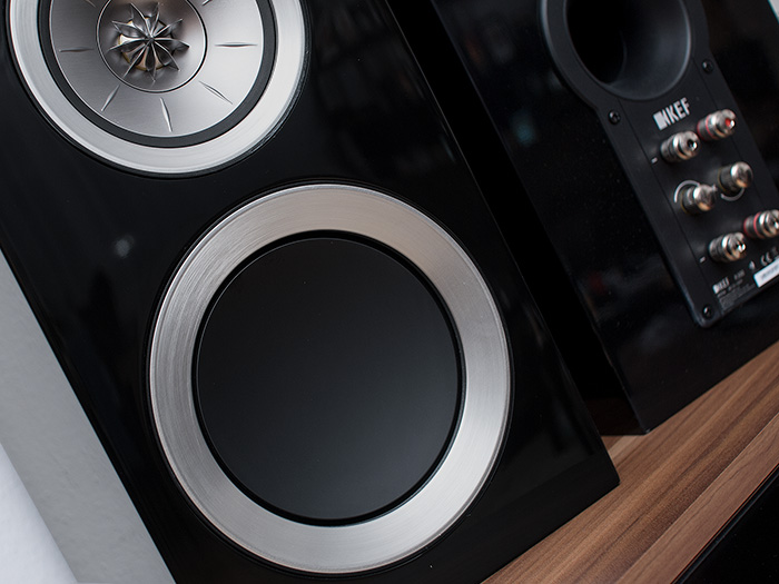 KEF R300 04k