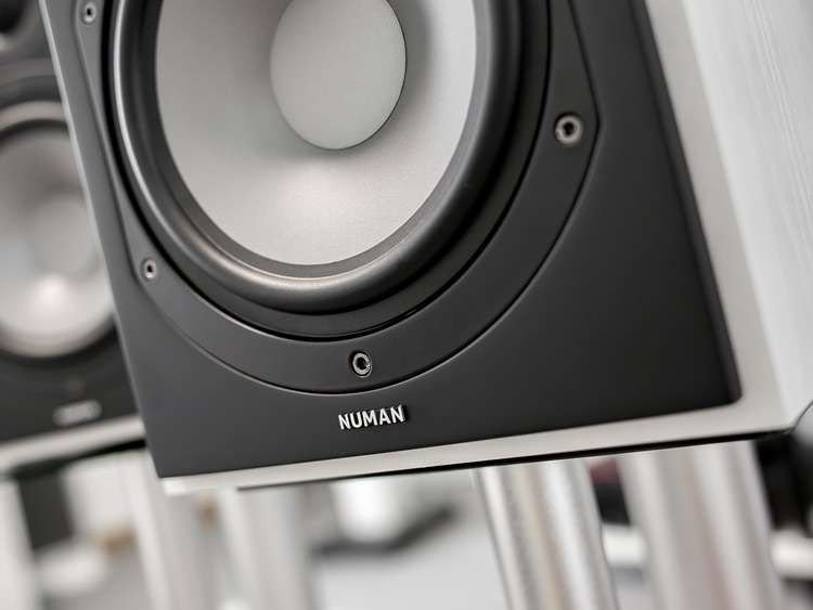 Numan Reference 802 04