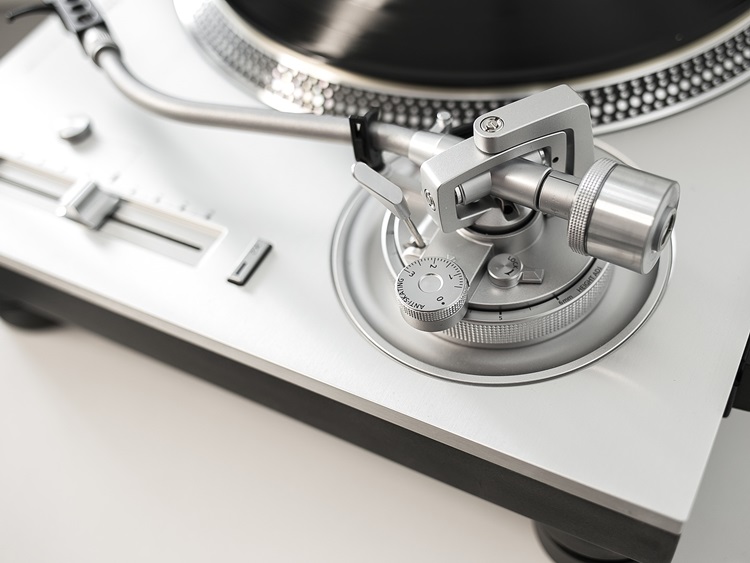 Technics SL 1200G 02