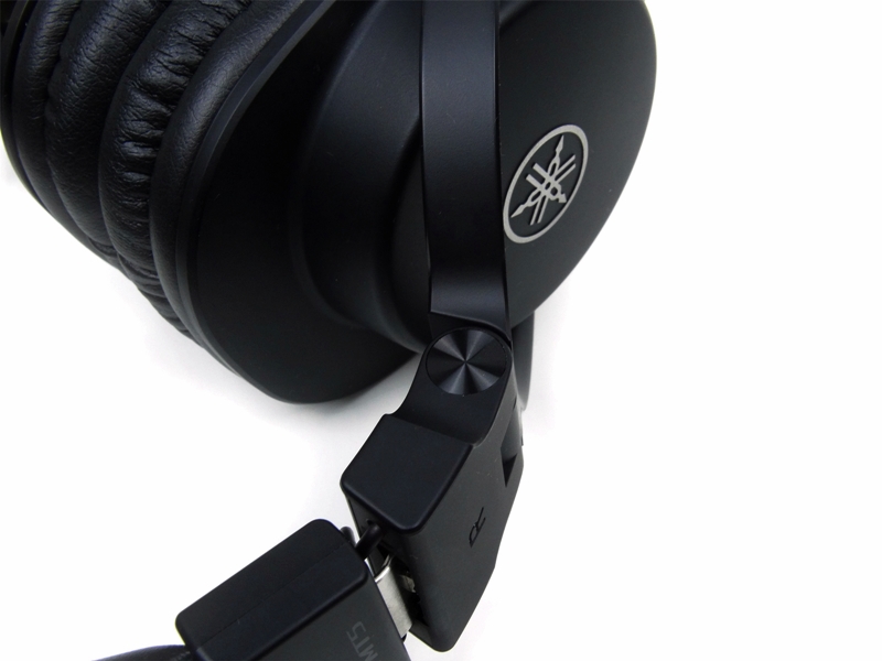 Yamaha HPH MT5 04