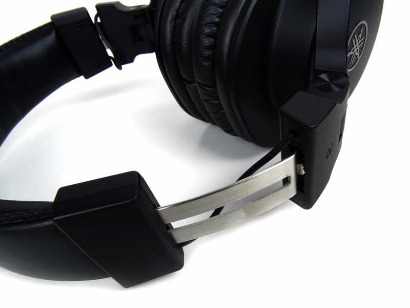 Yamaha HPH MT5 05