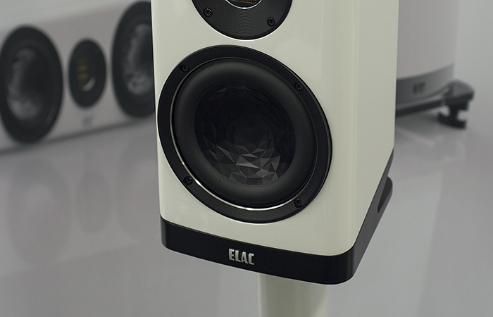 Elac Vela FS 403 2 04k