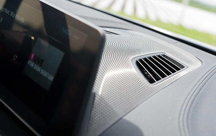 BMW 540i Bowers Wilkins Soundsystem 08k