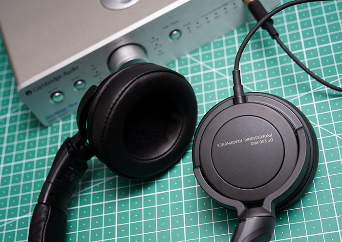 beyerdynamic DT 240 pro 03k