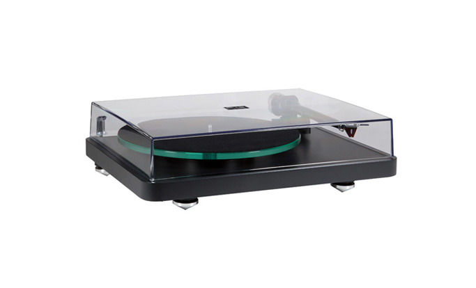 NAD C588 Turntable 01