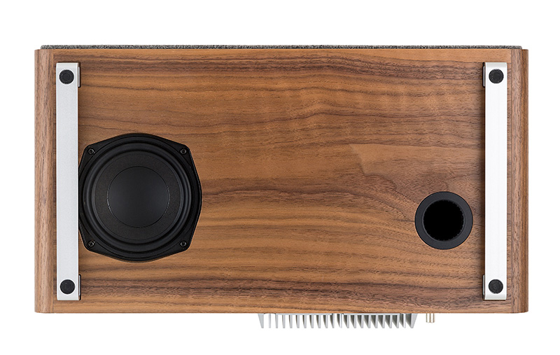 RUARK R5 Walnut 02