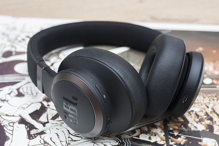 JBL LIVE 650BTNC 02k