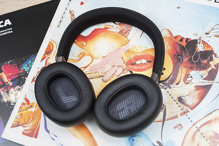 JBL LIVE 650BTNC 07k