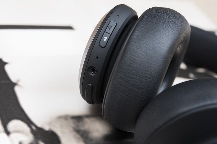 JBL LIVE 650BTNC 08k