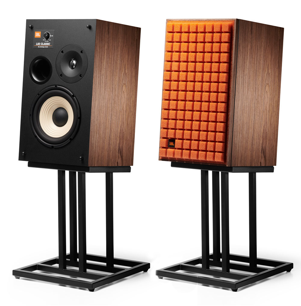 JBL L82 Classic Orange stands hifi journal.de