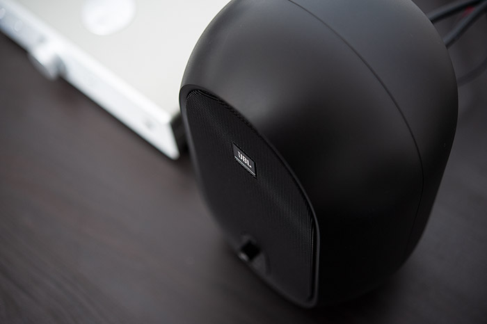 JBL One Series 104 03k