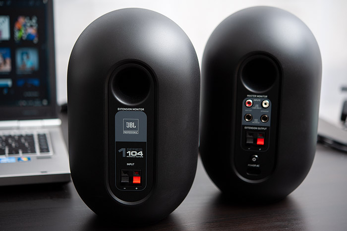 JBL One Series 104 06k