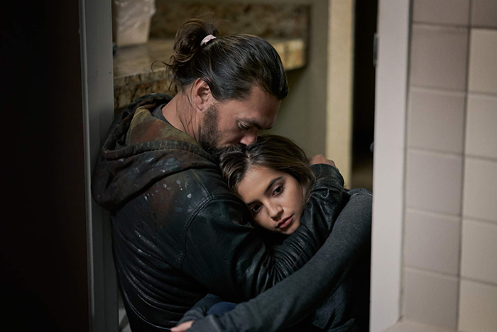 SWEET GIRL (L-R): JASON MOMOA (PRODUCER) as RAY COOPER, ISABELA MERCED as RACHEL. Cr: CLAY ENOS/NETFLIX © 2021