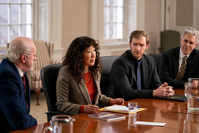 THE CHAIR (L to R) DAVID MORSE as DEAN LARSON, SANDRA OH as JI-YOON, CLIFF CHAMBERLAIN as RONNY, and IAN LITHGOW as SANDBERG in episode 106 of THE CHAIR Cr. ELIZA MORSE/NETFLIX © 2021