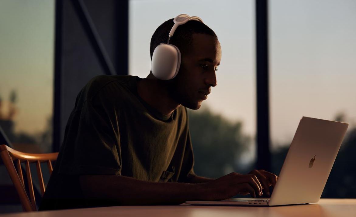 Apple AirPods Max Notebook Homeoffice