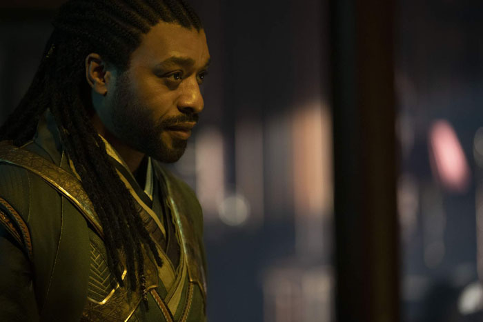 Chiwetel Ejiofor as Mordo in Marvel Studios' DOCTOR STRANGE IN THE MUTLIVERSE OF MADNESS. Photo by Jay Maidment. ©Marvel Studios 2022. All Rights Reserved.