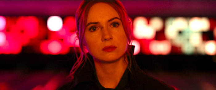 Sam (Karen Gillan)