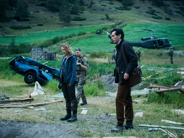 Description: Troll. (L to R) Ine Marie Wilmann as Nora, Mads Sjøgård Pettersen as Captain Kris, , Kim S. Falck-Jørgensen as Andreas Isaksen COURTESY OF NETFLIX © 2022