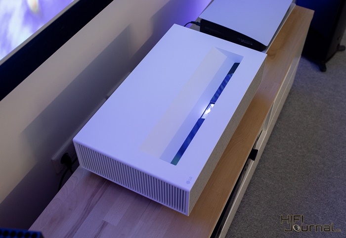 LG HU715QW 01