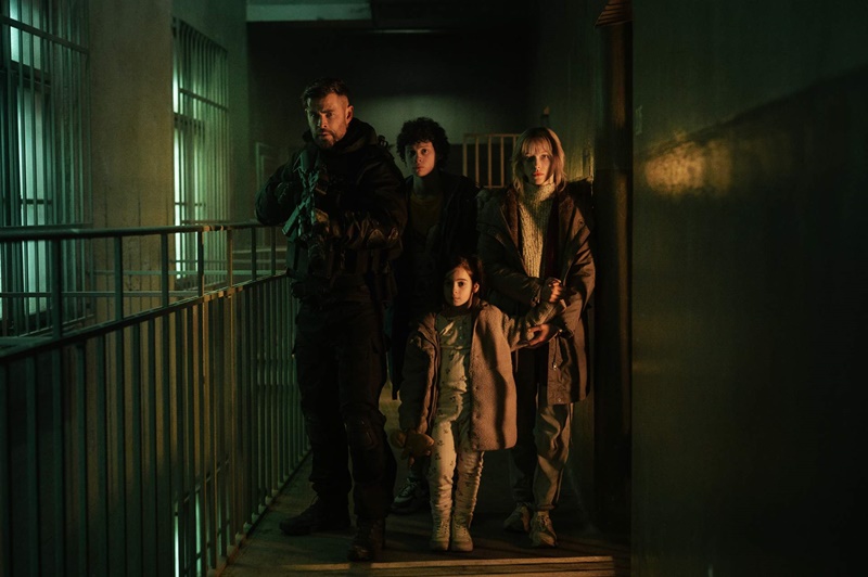 Tyler Rake Extraction 2 Netflix Review szene 5