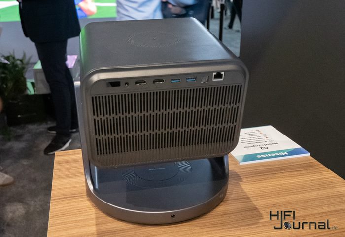 Hisense C2 Beamer 08