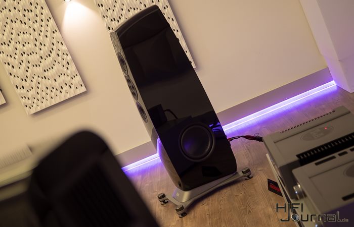 ELAC Concentro M807 26