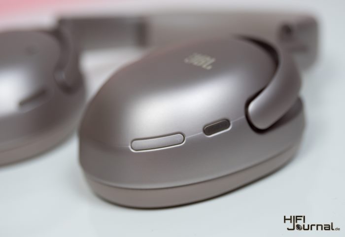 JBL Tour One M3 09