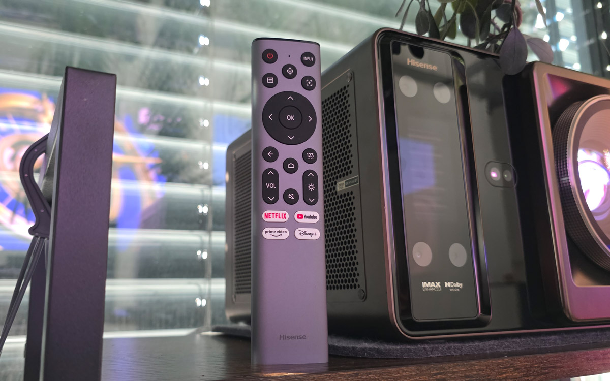 Hisense XR10 shot03