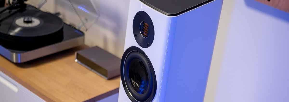 Test: ELAC Vela 407.2